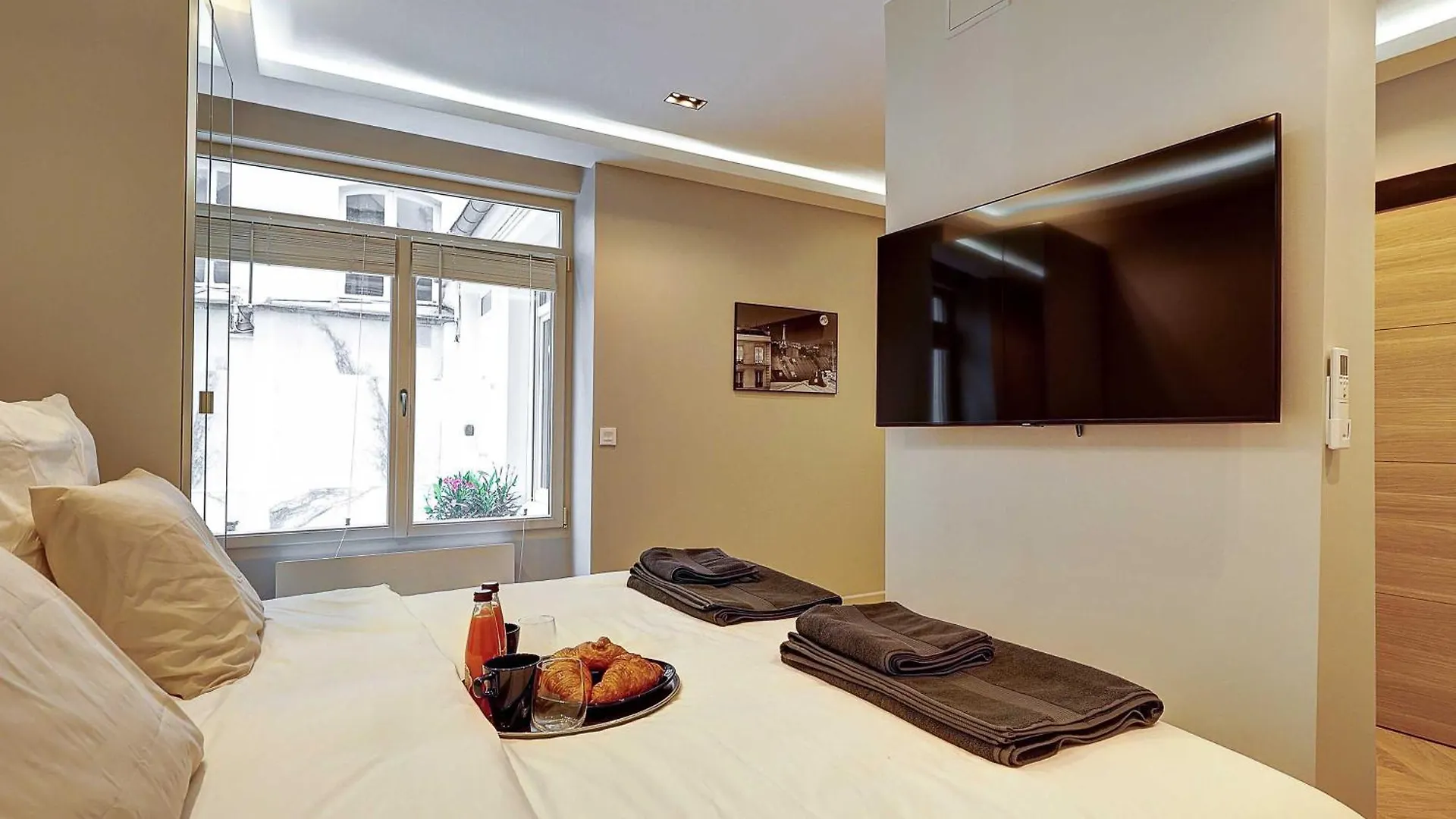Elegant Apartment With Ac - 3Br-10P- Le Marais Paris France
