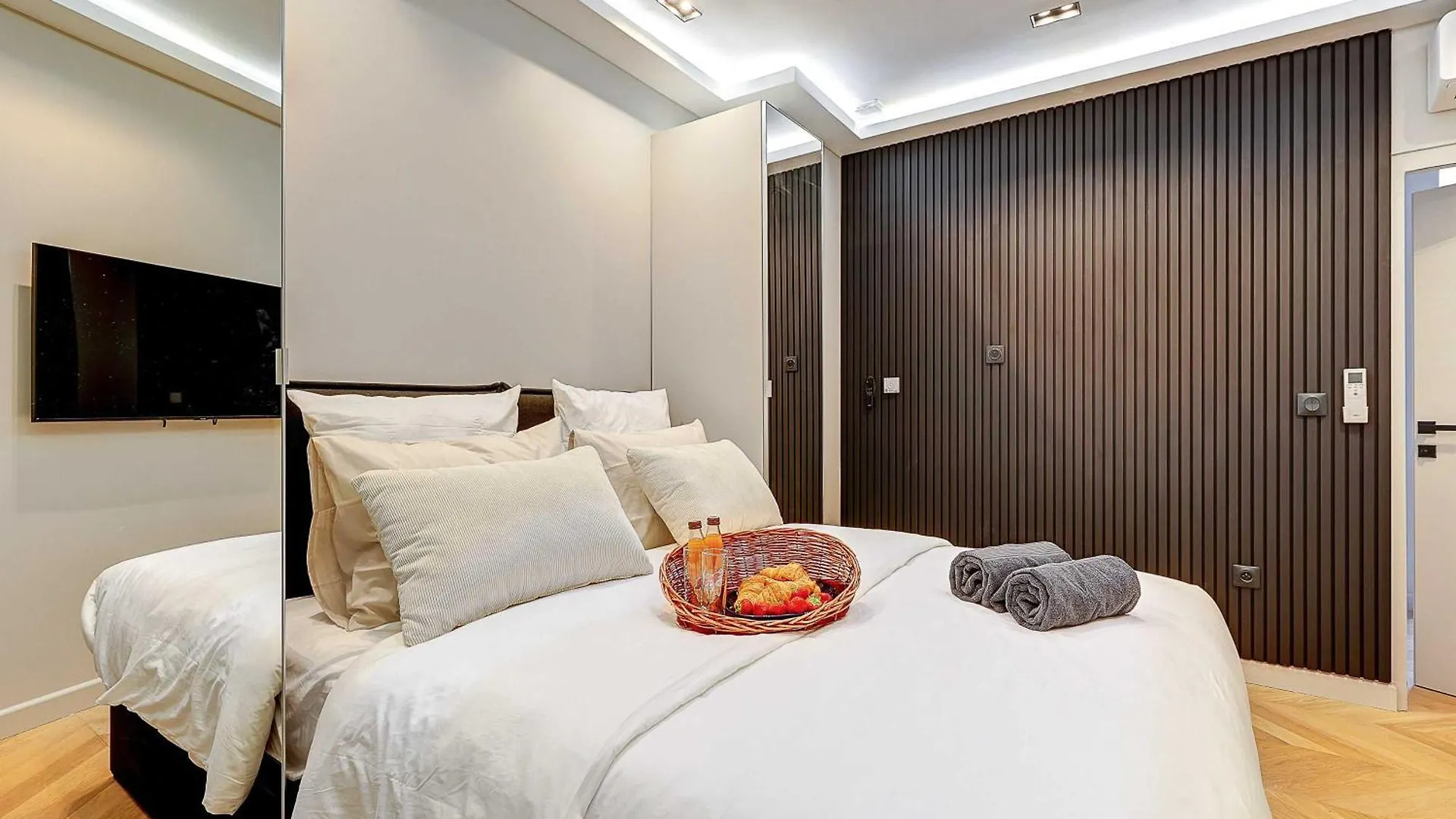Elegant Apartment With Ac - 3Br-10P- Le Marais Paris