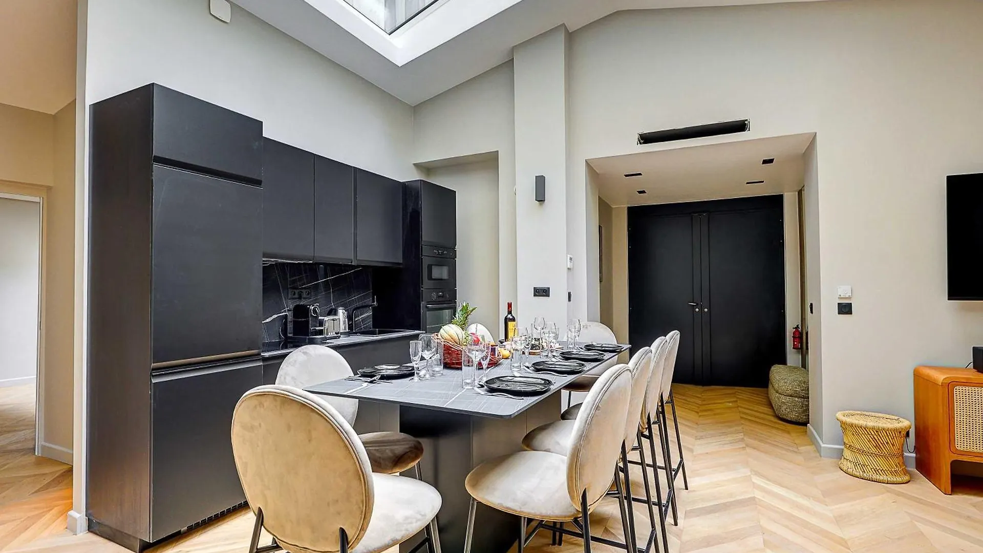 Elegant Apartment With Ac - 3Br-10P- Le Marais Paris France