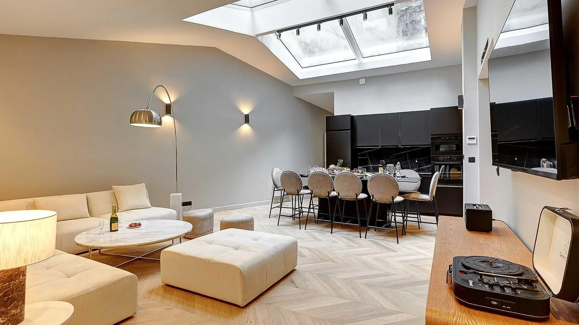 Elegant Apartment With Ac - 3Br-10P- Le Marais Paris