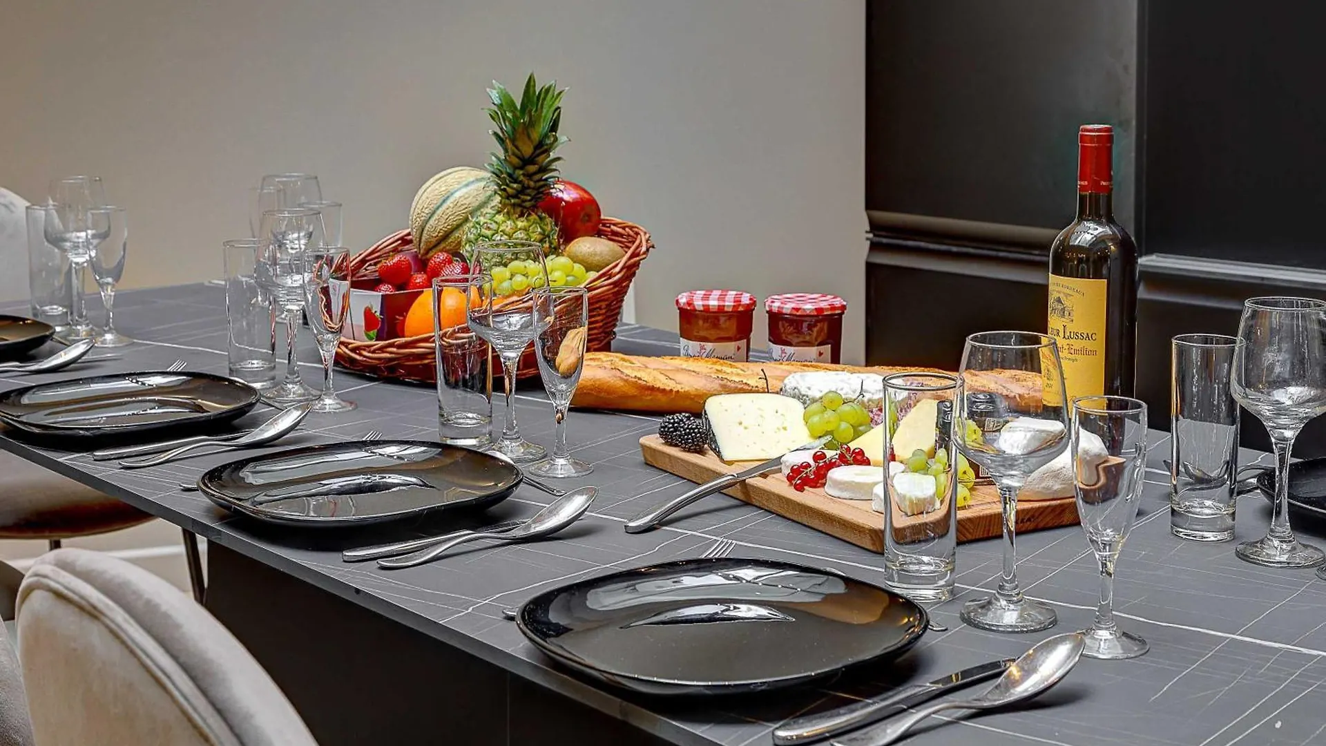 Elegant Apartment With Ac - 3Br-10P- Le Marais Paris