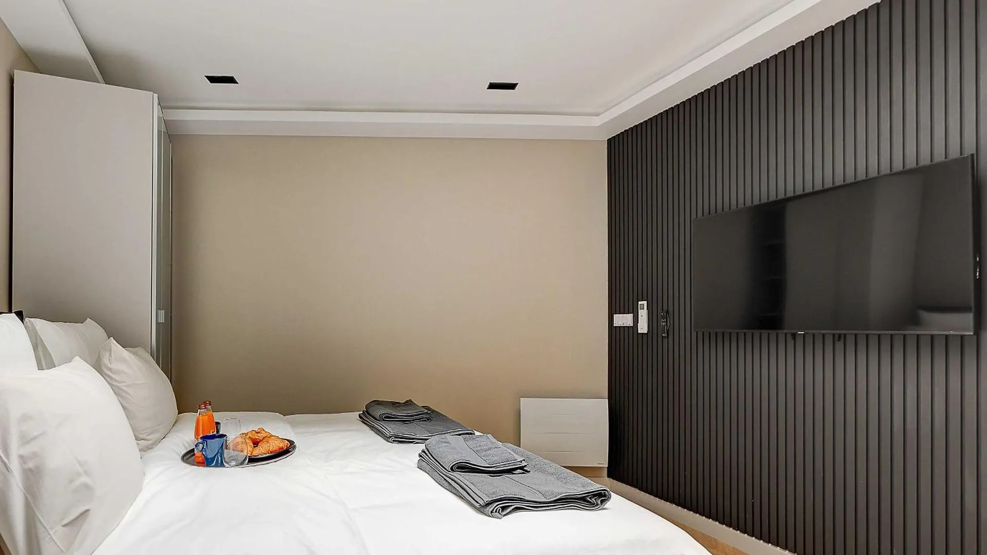 Elegant Apartment With Ac - 3Br-10P- Le Marais Paris France