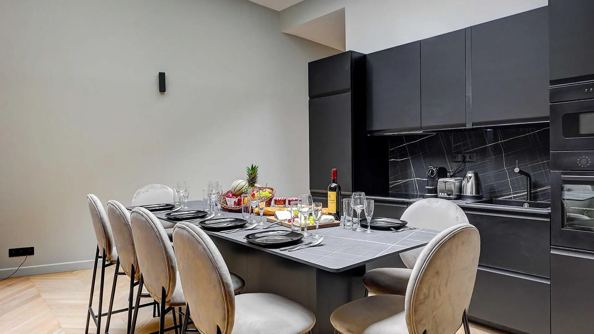 Elegant Apartment With Ac - 3Br-10P- Le Marais Paris